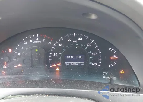 2011 Toyota Camry Xle z USA, uszkodzony, nr VIN 4T4BF3EK6BR187261